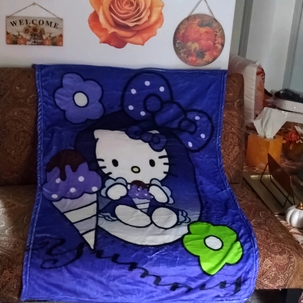 Hello Kitty Fleece Throw